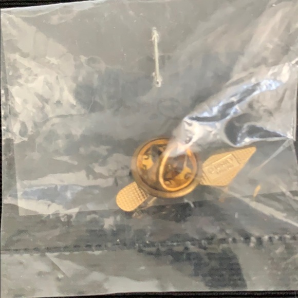 Vintage Walt Disney Classics Collection Trowel Pin - Picture 5 of 7